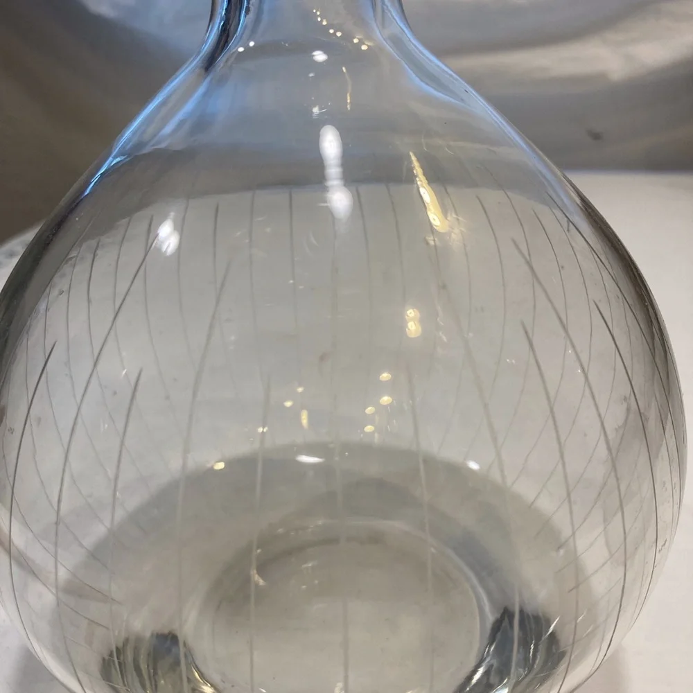 Bulbous Wine Decanter Stripes Bulbous Stopper Crystal Heavy Wide Base No Chips